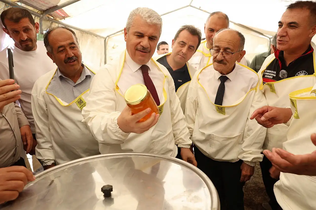 Konya'da 127 bin arı kolonisiyle 900 ton bal üretildi