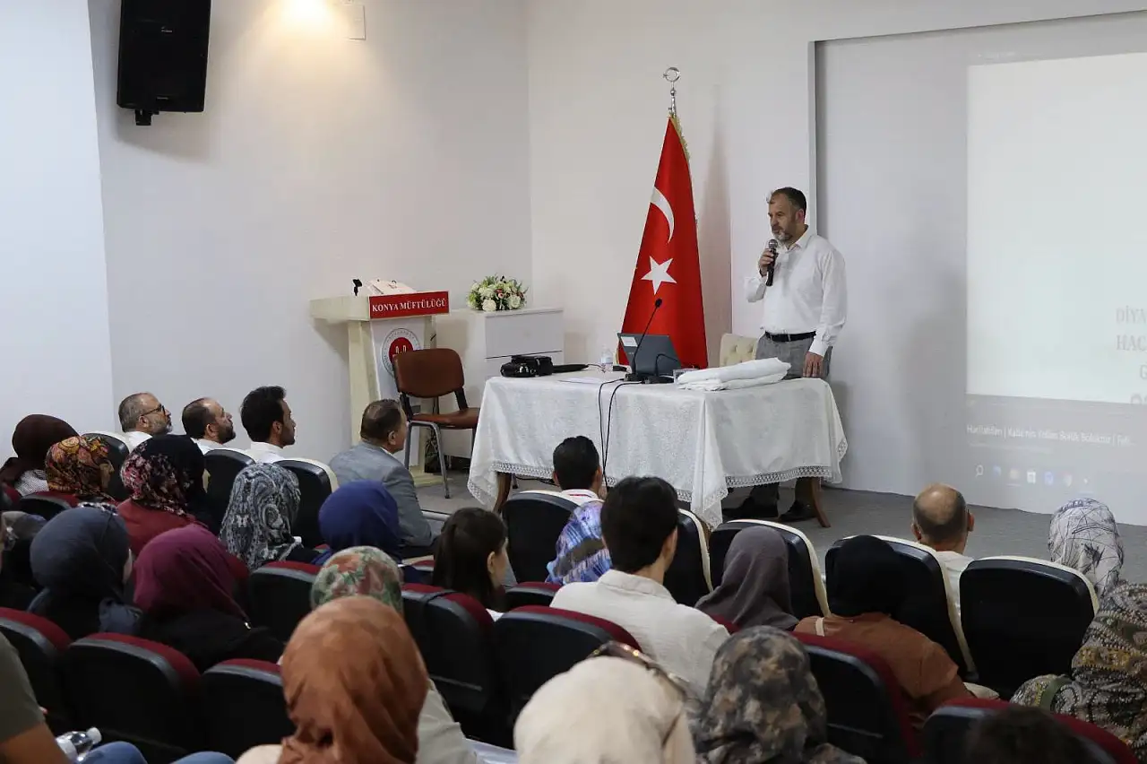 Konya'da kutsal yolculuk öncesi önemli seminer