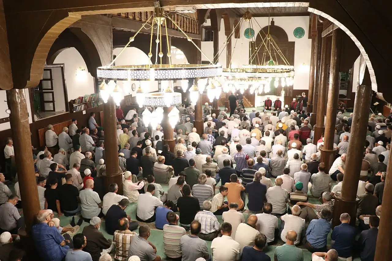 Konya'da eller semaya açıldı: Hep bir ağızdan 'âmin' dediler