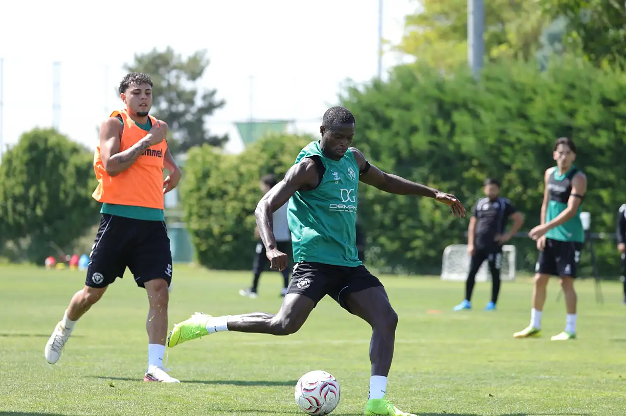 Konyaspor'da Kasımpaşa mesaisi başladı