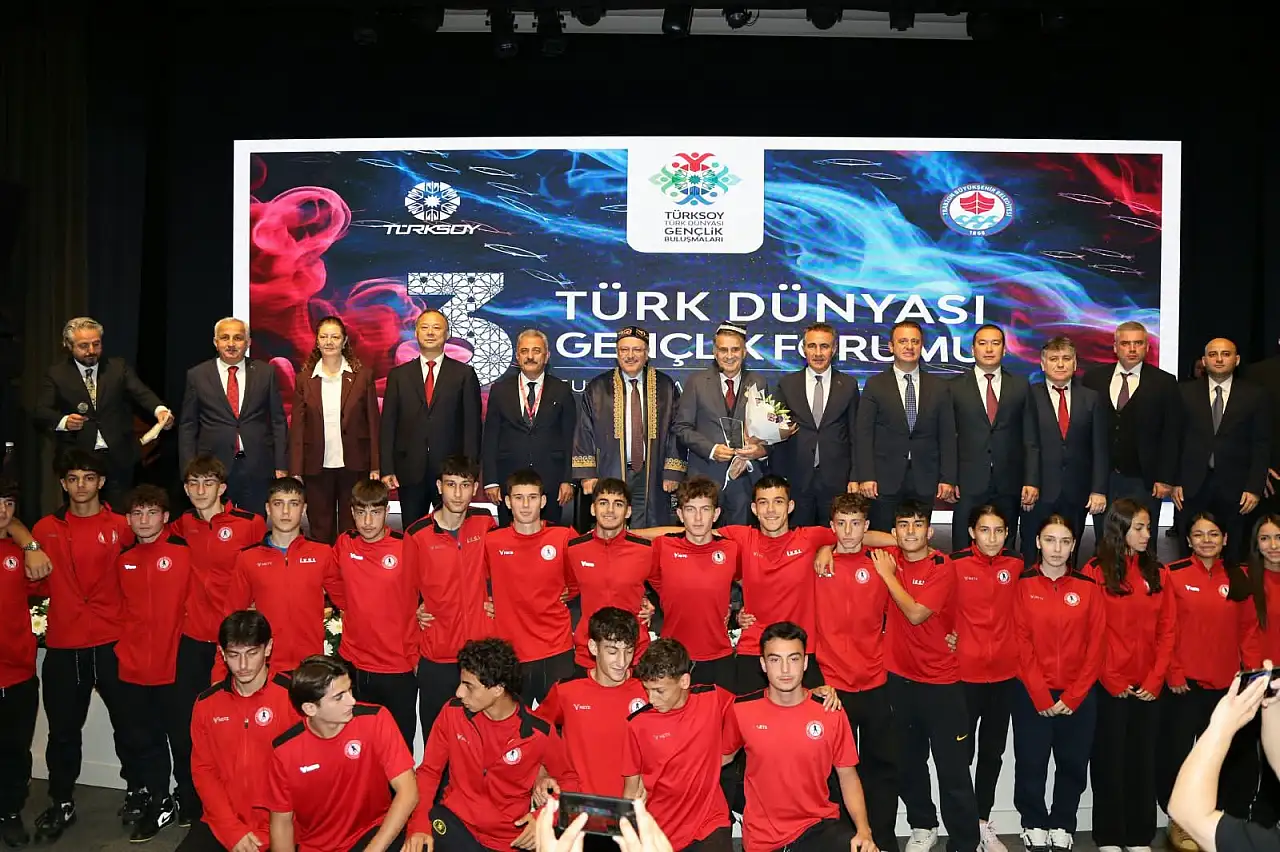 Şenol Güneş: 'Milli takımın antrenörünü kendimiz yetiştirmeliyiz'