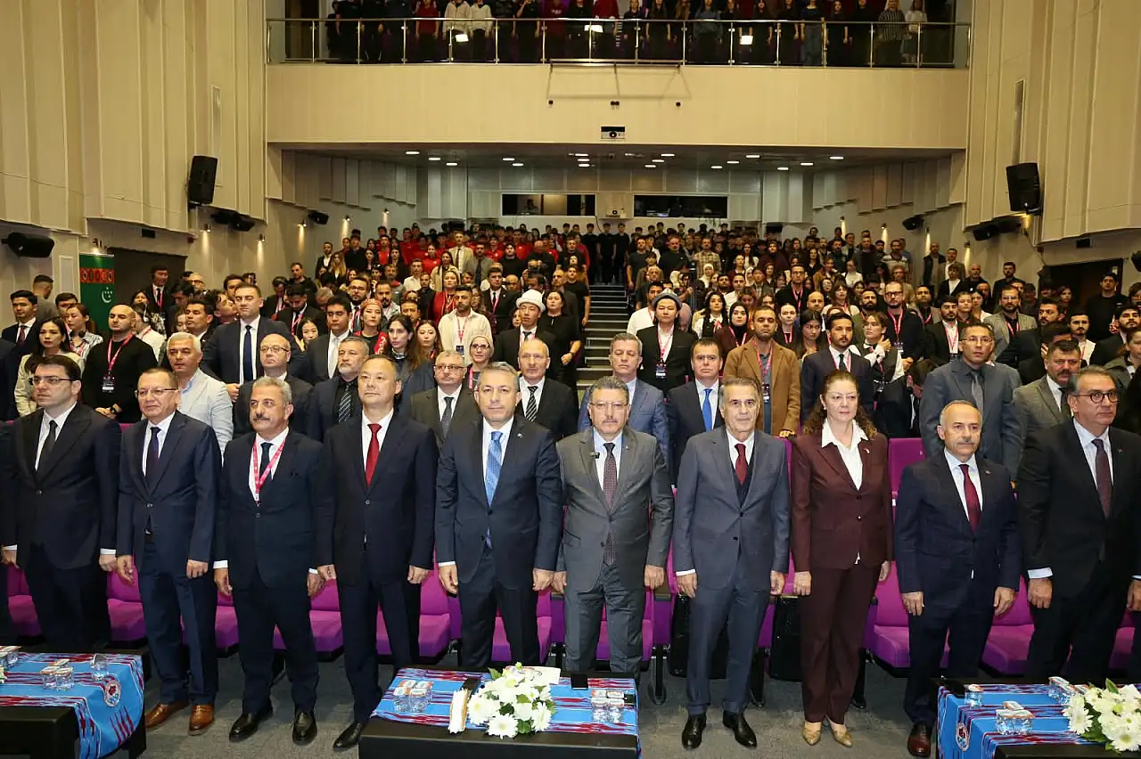 Şenol Güneş: 'Milli takımın antrenörünü kendimiz yetiştirmeliyiz'