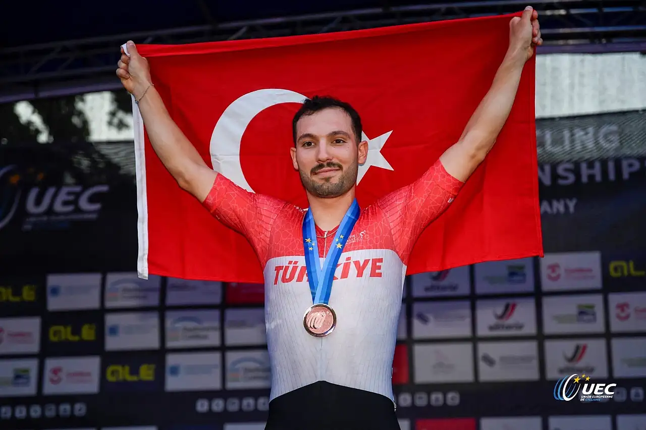 Konya'da milli bisikletçi dünya sıralamasının zirvesinde