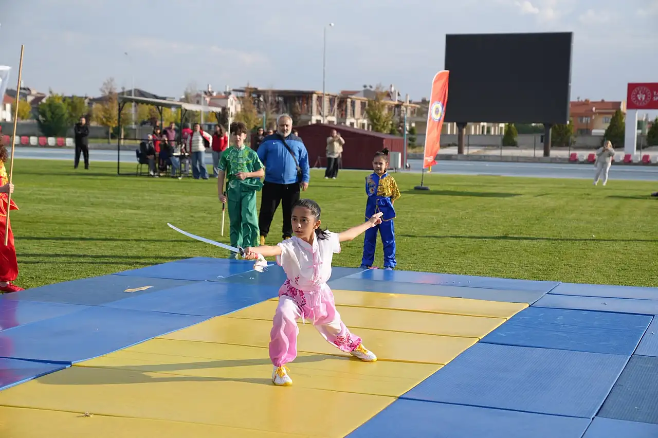 Futbolun gerçek hikâyesinin başladığı Amatör futbol, profesyonel futbolun gölgesi değil temelidir.