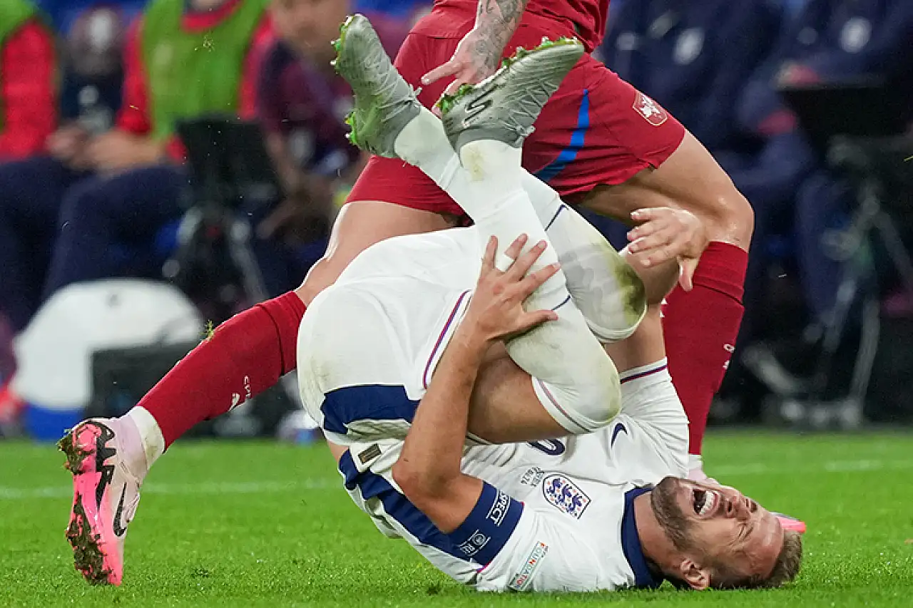 İngiltere, Sırbistan'ı tek golle yıktı!