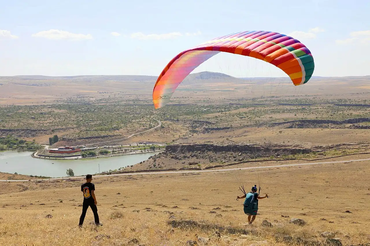 İncesu'da yamaç paraşütü heyecanı yeniden diriliyor
