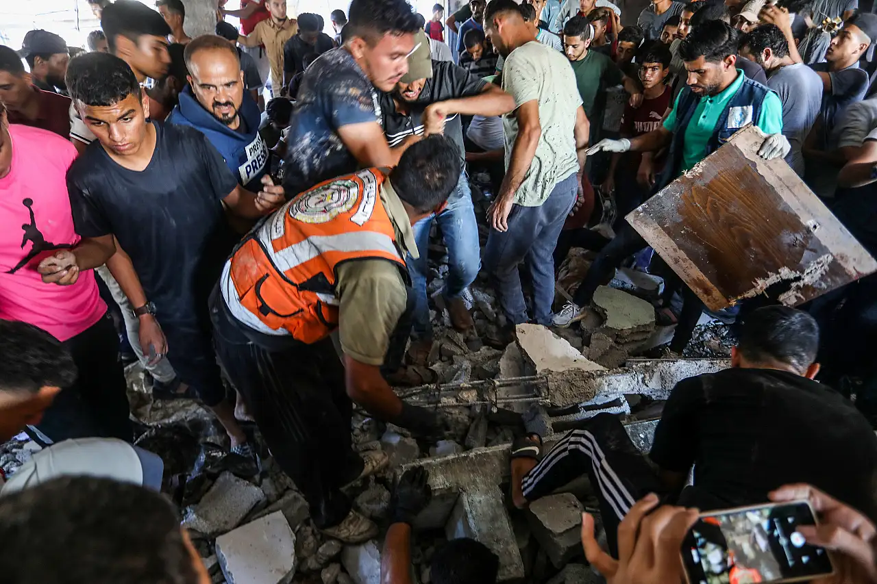 İsrail yine bir okulu hedef aldı