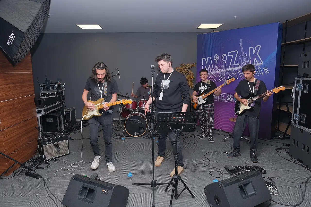 Konya'da üniversiteli öğrenciler Müzik Hackathonu'nda buluştu