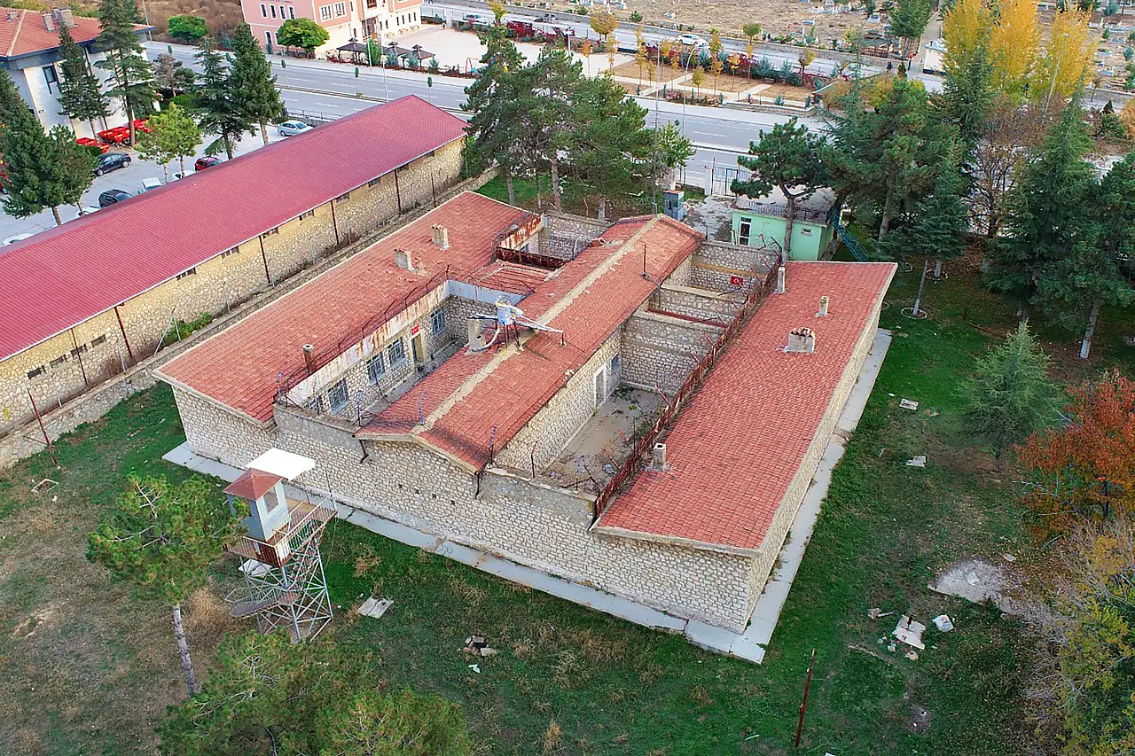 Konya'da 61 yıllık cezaevi,  kütüphane oldu