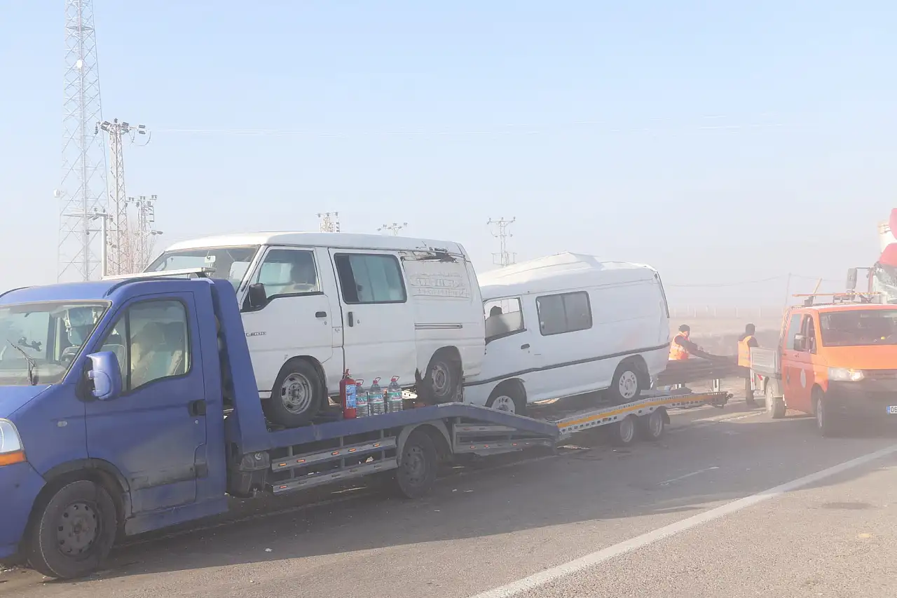 Konya'da zincirleme trafik kazası: 8 kişi yaralandı