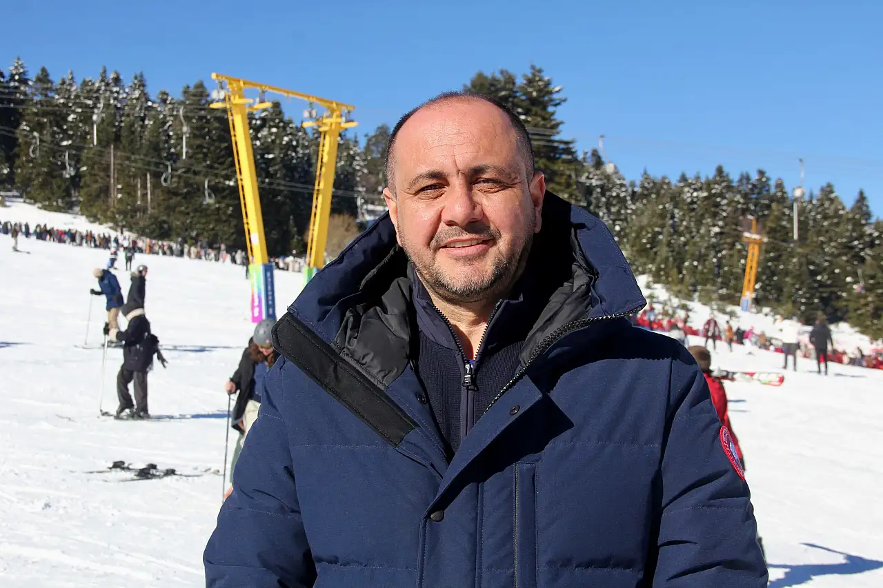 Yarıyıl tatilinin ilk gününde Uludağ'a ziyaretçi akını