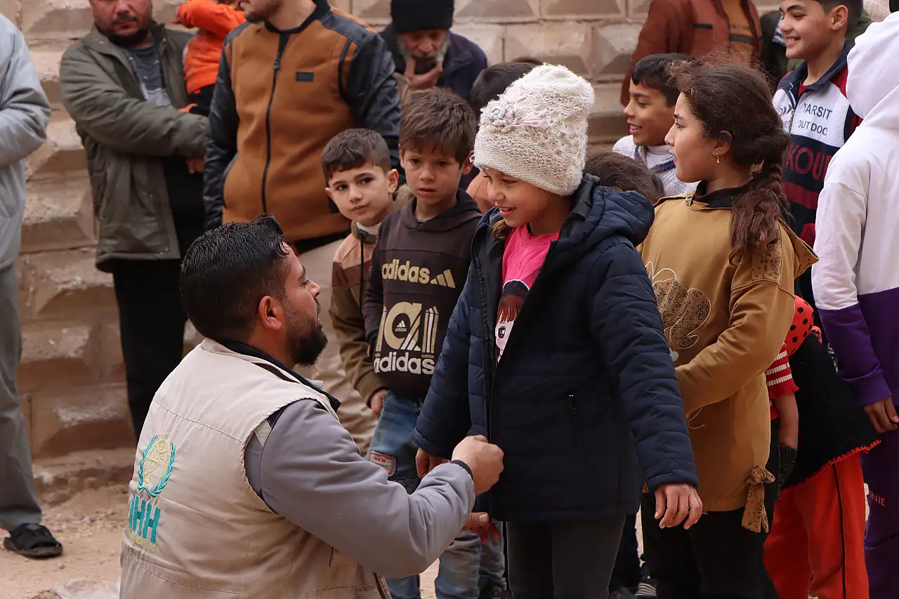 İHH Suriye'de 37 binden fazla kişiye kış yardımı ulaştırdı