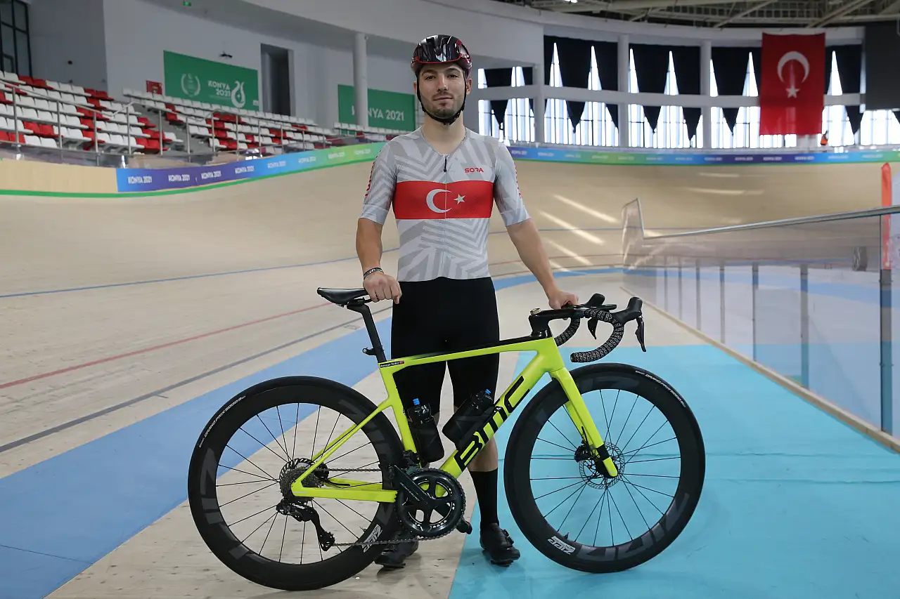 Milli bisikletçi Ramazan Yılmaz, UCI Pist Bisikleti Uluslar Kupası'na hazırlanıyor