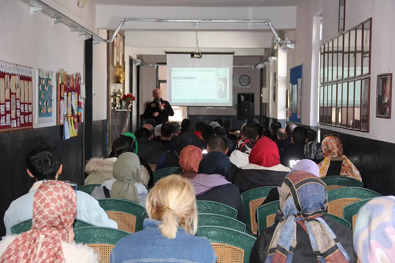 Konya'da uyuşturucuyla mücadele semineri verildi