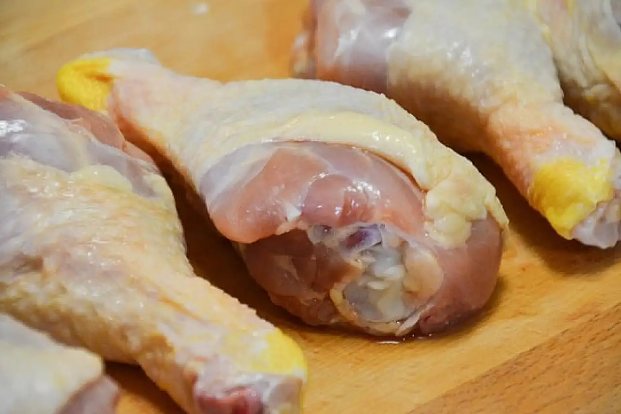 Tavuğun bozulduğu nasıl anlaşılır? Tavuk ne kadar süre saklanabilir?