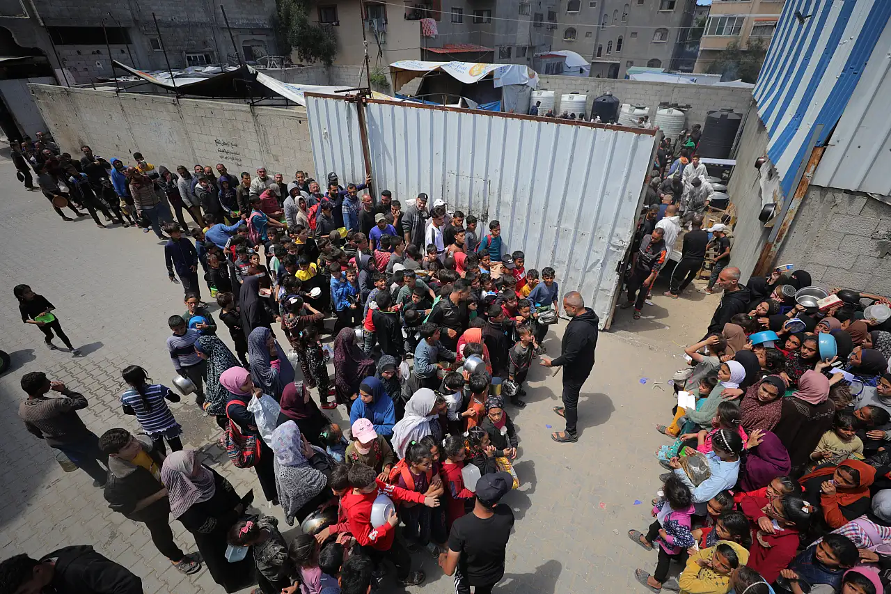 Gazze'de Filistinlilere yemek dağıtıldı