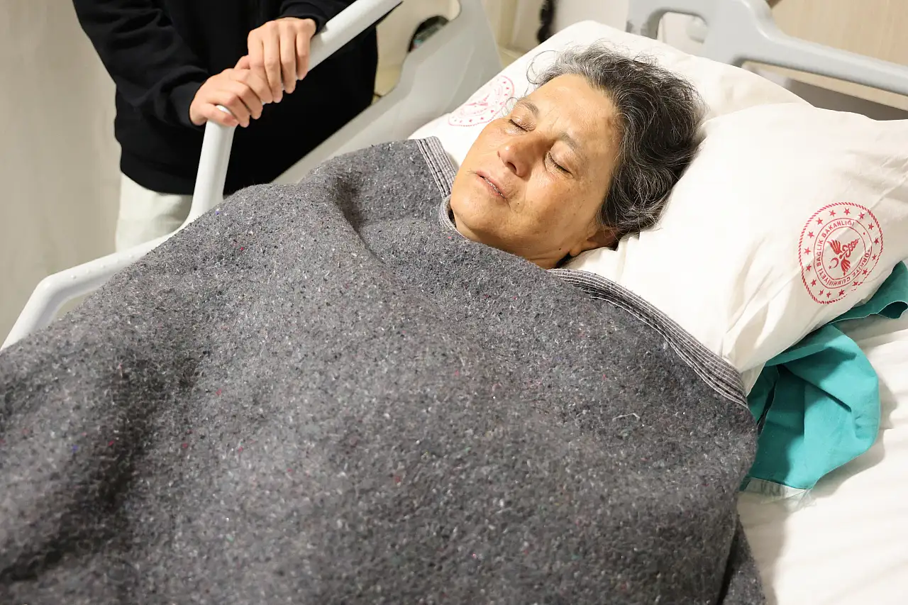 Annesi vurulan, abisi bıçaklanan kadının feryadı: 'Canımdan endişe ediyorum'