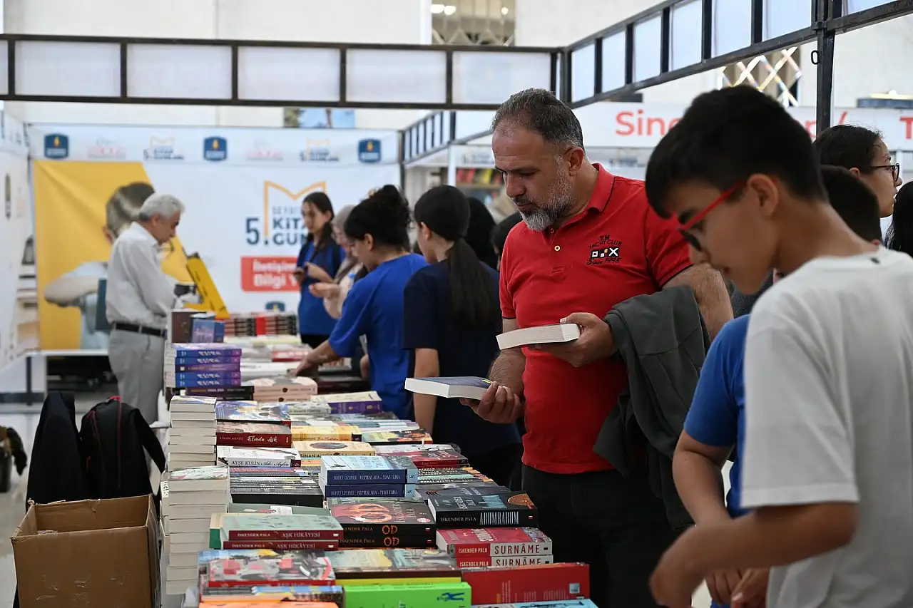 Ercan Kesal, Seydişehir Kitap Günleri'nde okurlarıyla buluştu