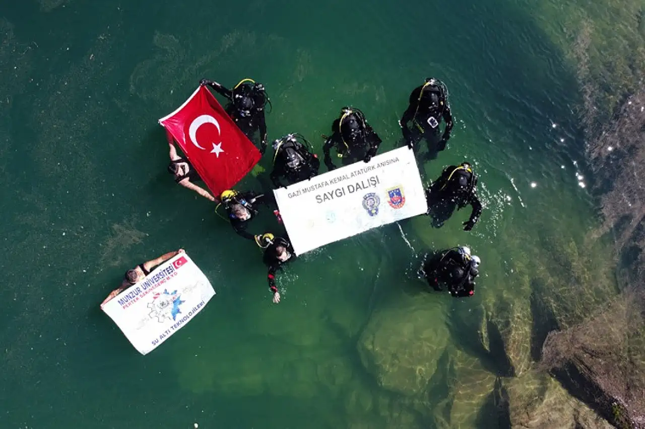 Pertek'te 19 Mayıs'a özel 'Ata'ya saygı dalışı'