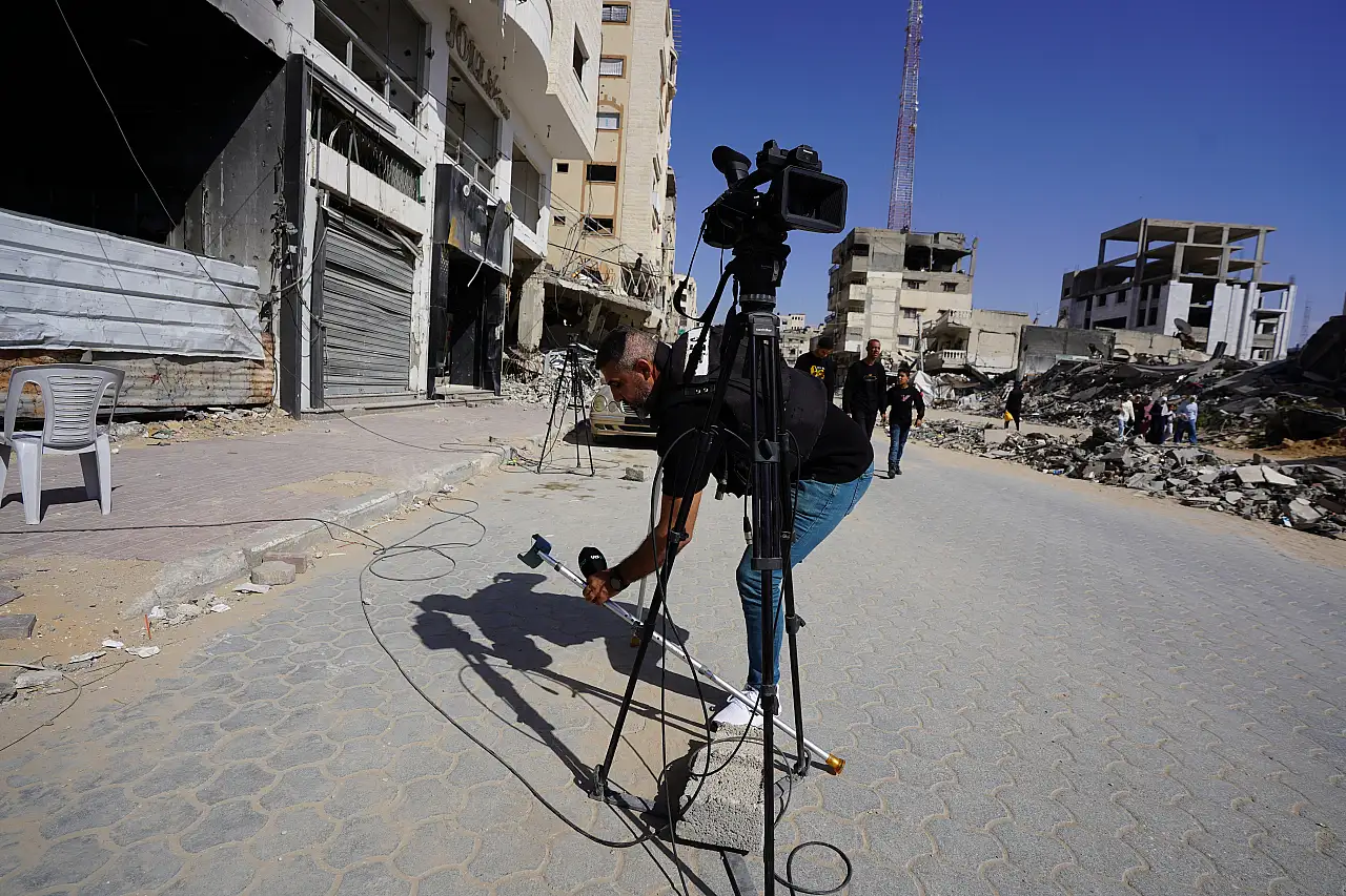 Gazeteciler, canları pahasına gerçeği aktarmaya çalışıyor