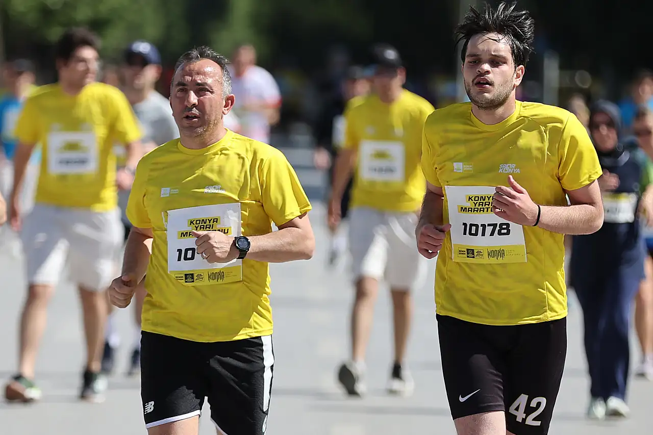 Kenyalı Atletler Konya Yarı Maratonu'na damga vurdu!