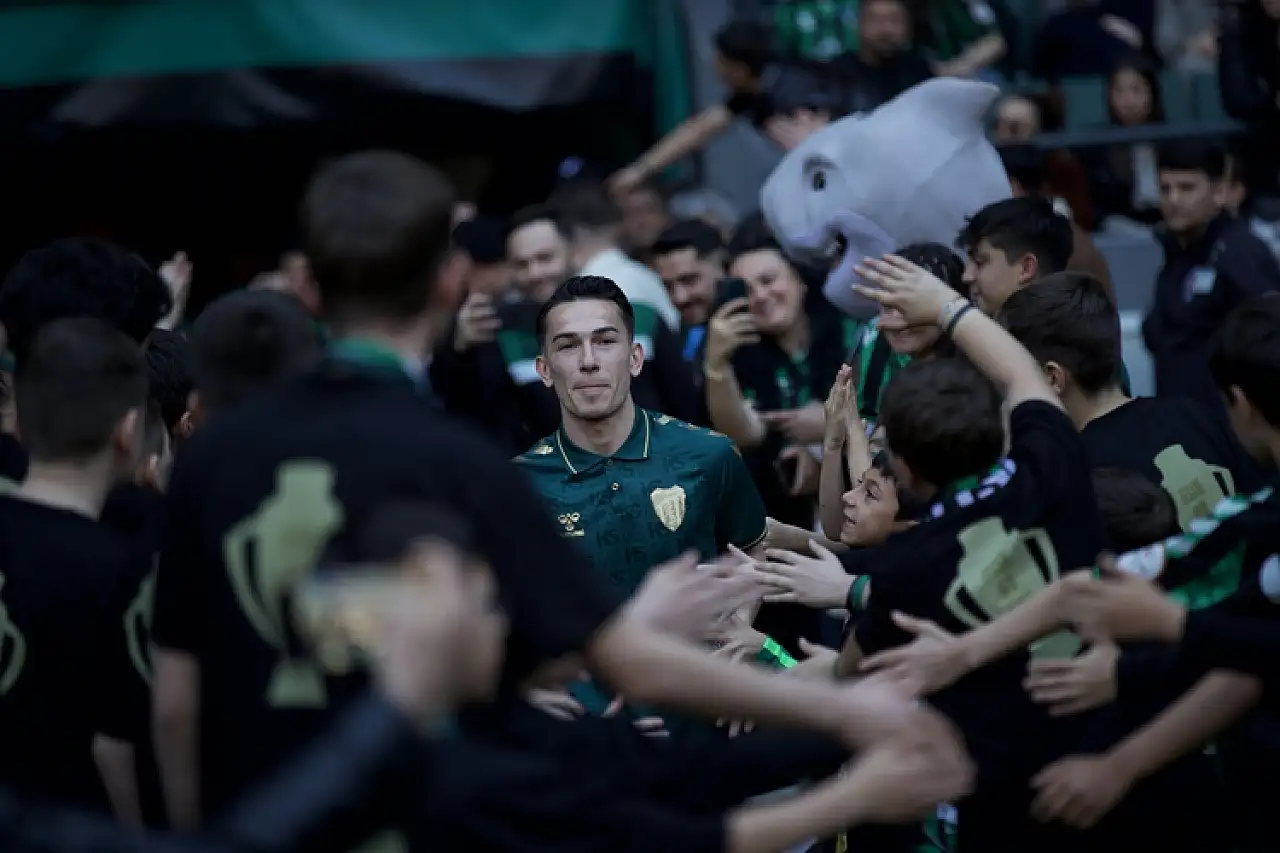 Kocaelispor 16 yıl sonra Süper Lig'de!