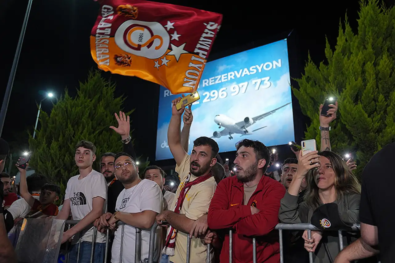 Leroy Sane Galatasaray için İstanbul'da