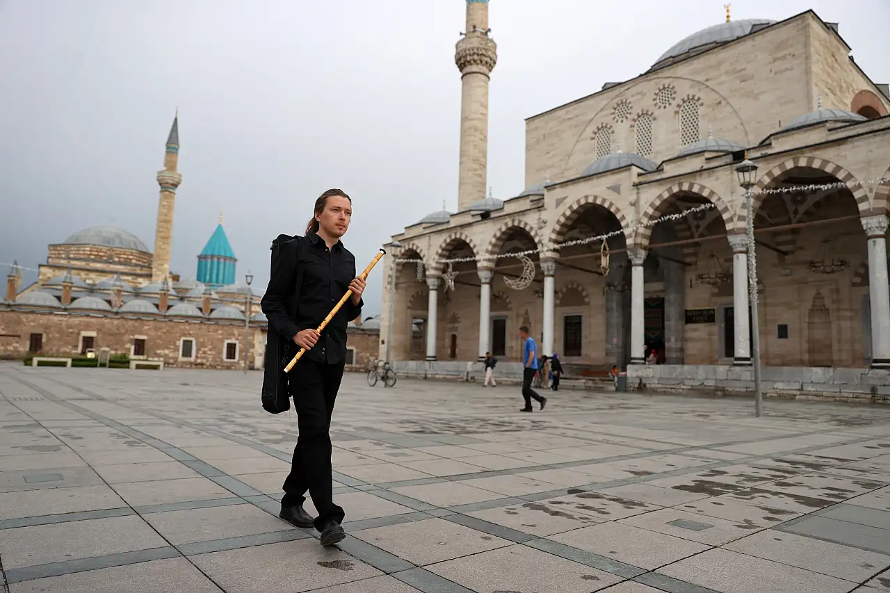 Konya'da Tasavvuf eğitimi alan Rus Müzisyen Neyin büyüsüne kapıldı