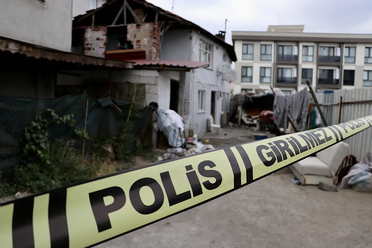 Eski eşini silahla yaraladı, gözaltına alındı!