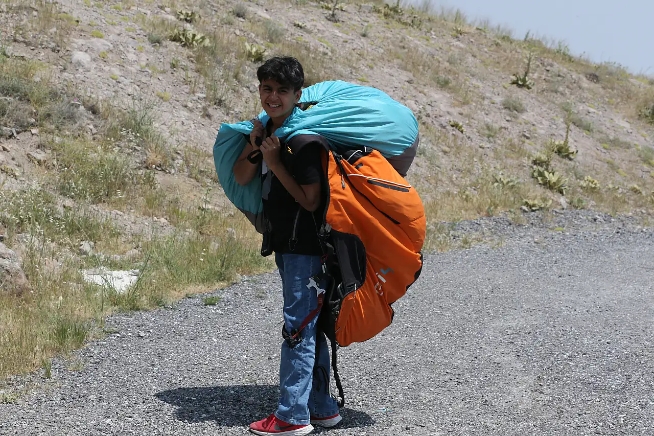 Konya'da gökyüzüne açılan bir hayal: 12 yaşında 500 uçuş