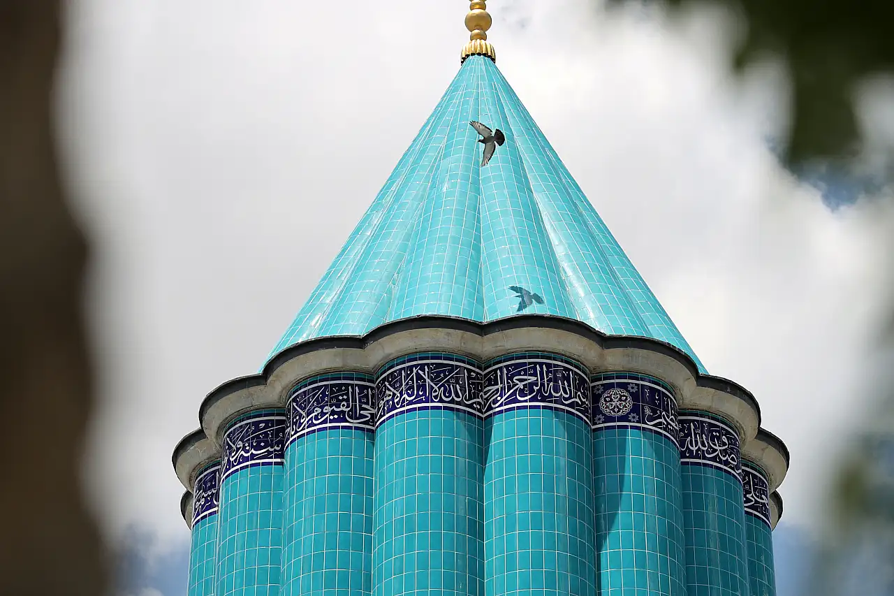 Kubbe-i Hadra'nın çinileri 61 yıllık ustanın eseri