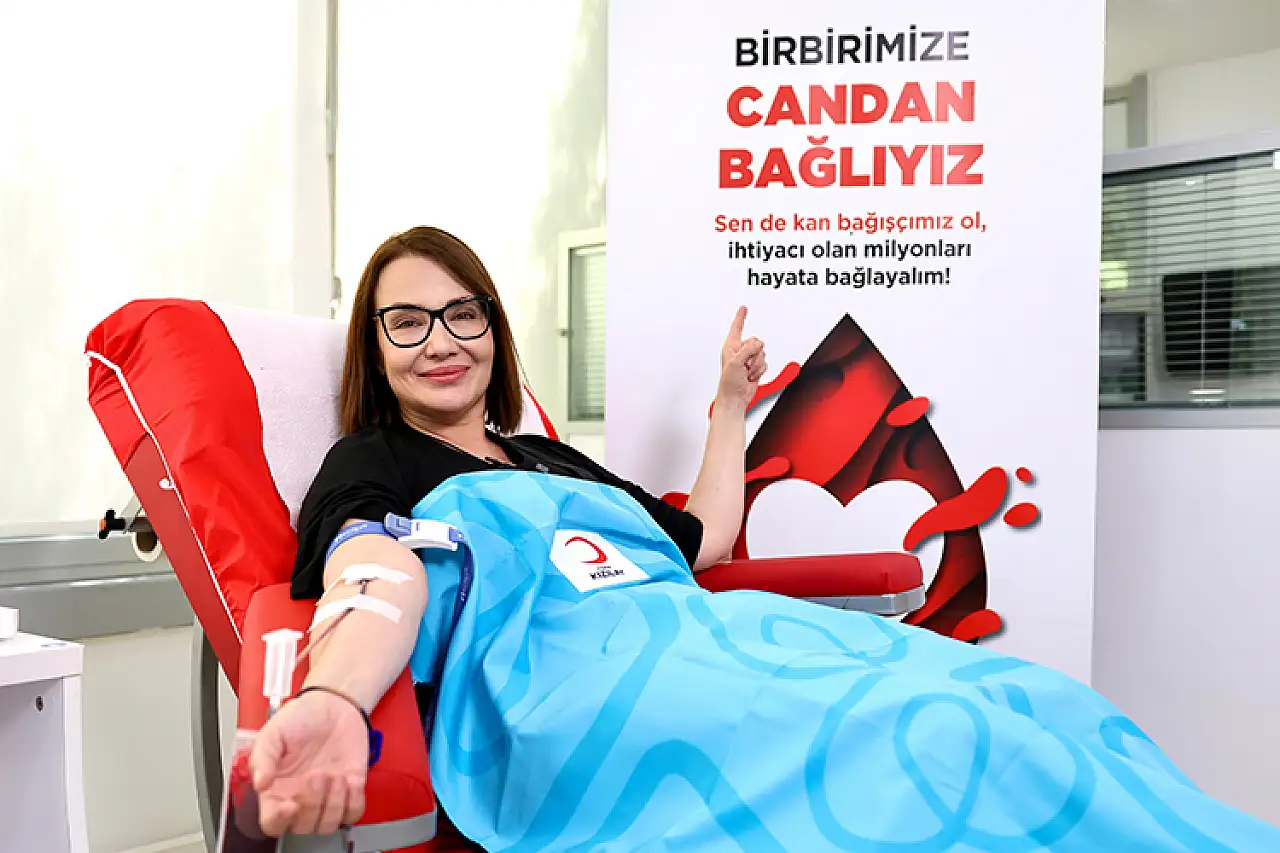 Ünlü isimlerden Kızılay'ın kan bağışı kampanyasına destek
