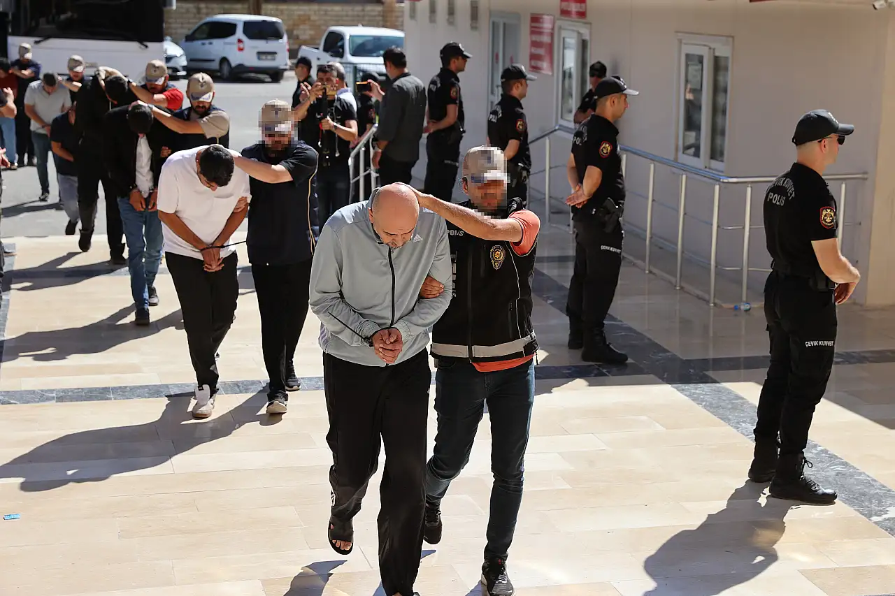 Konya dahil 6 ilde DEAŞ operasyonu: 14 gözaltı!