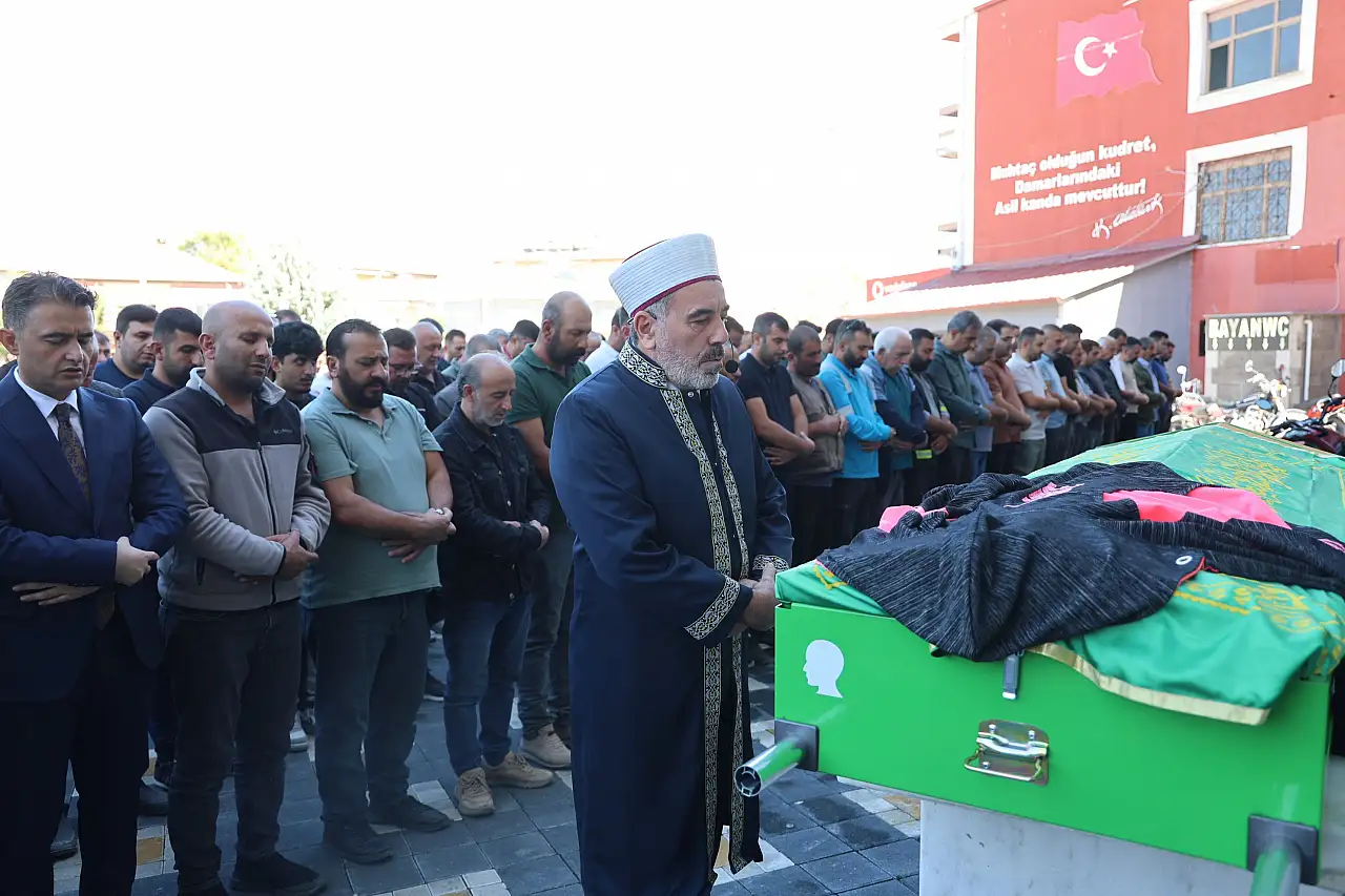 Okulda boğazına kek kaçan 9 yaşındaki çocuk hayatını kaybetti