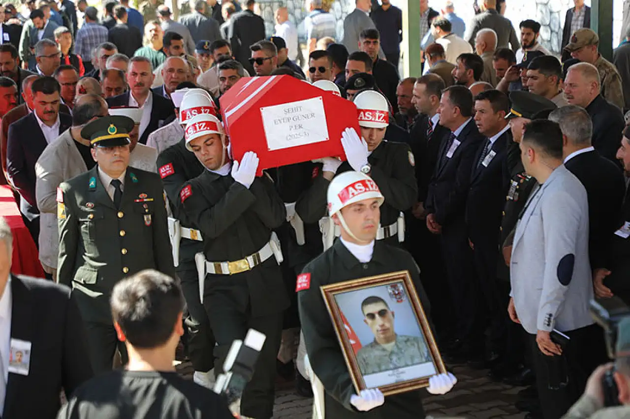 Şehit Piyade Er Eyüp Güner, son yolculuğuna uğurlandı