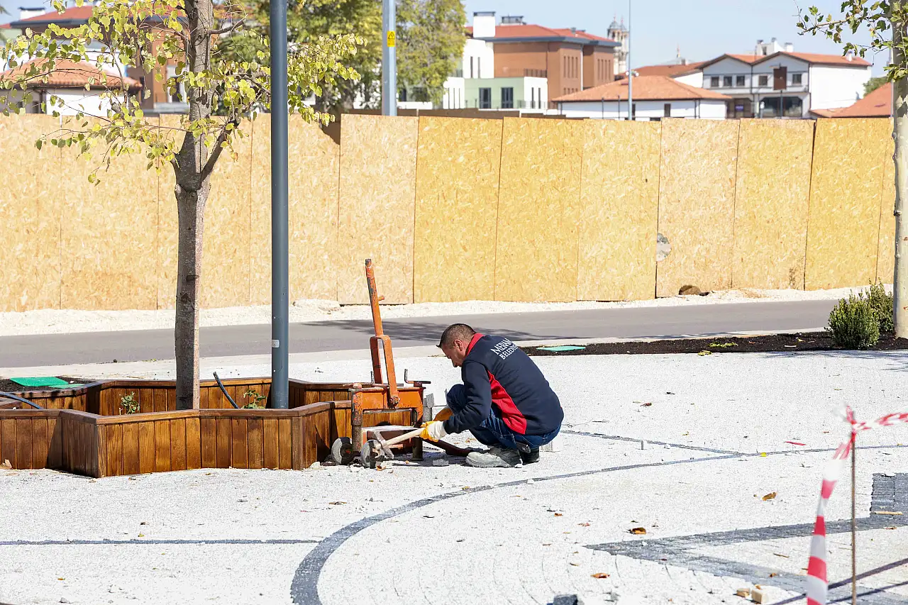 Meram'da kışa hazırlık başladı: Parklar ve bahçeler yenileniyor
