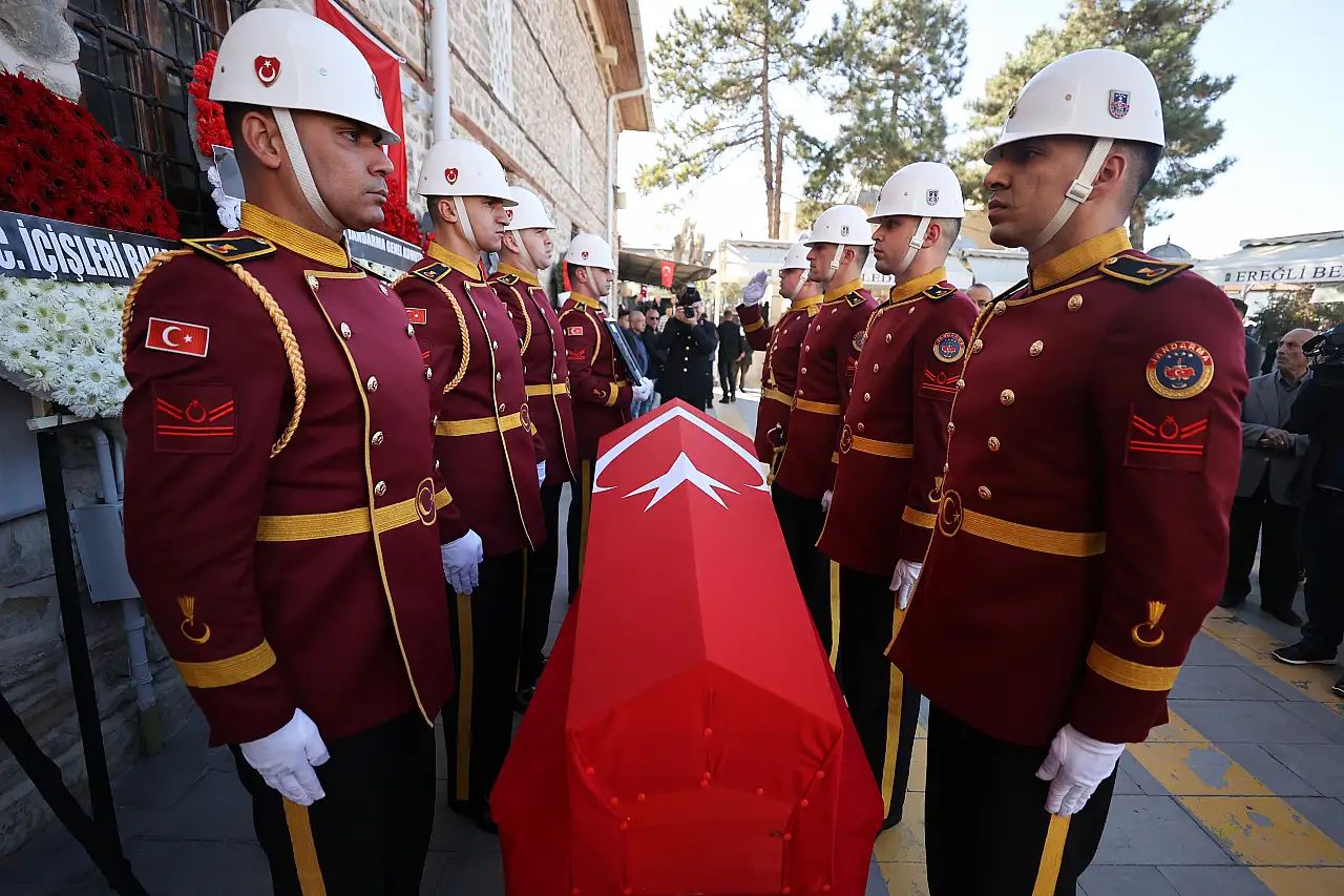 Jandarma KOM Daire Başkanı Akşit'in cenazesi Konya'da son yolculuğuna uğurlandı