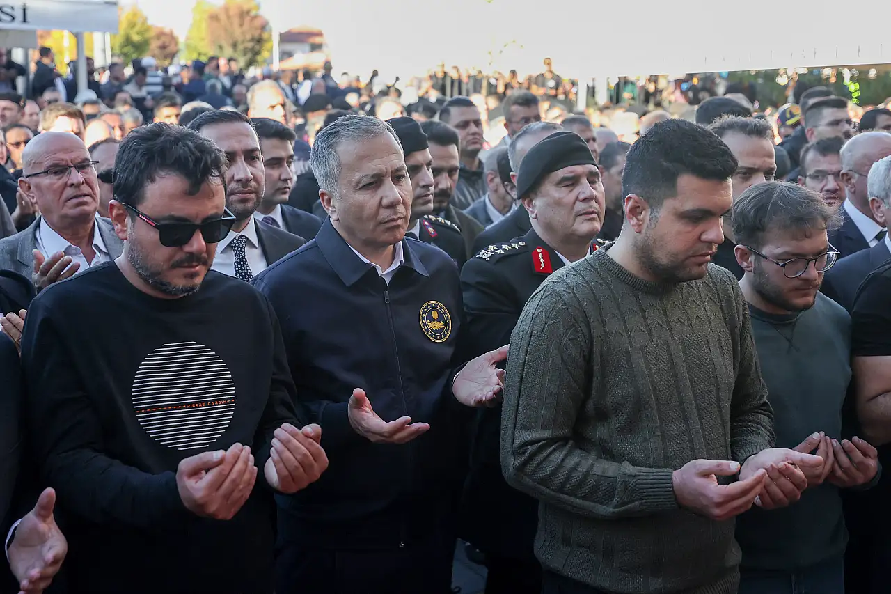 Jandarma KOM Daire Başkanı Akşit'in cenazesi Konya'da son yolculuğuna uğurlandı