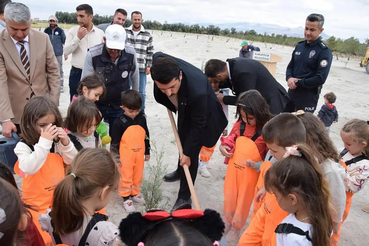 Karapınar'da minik ellerden geleceğe nefes
