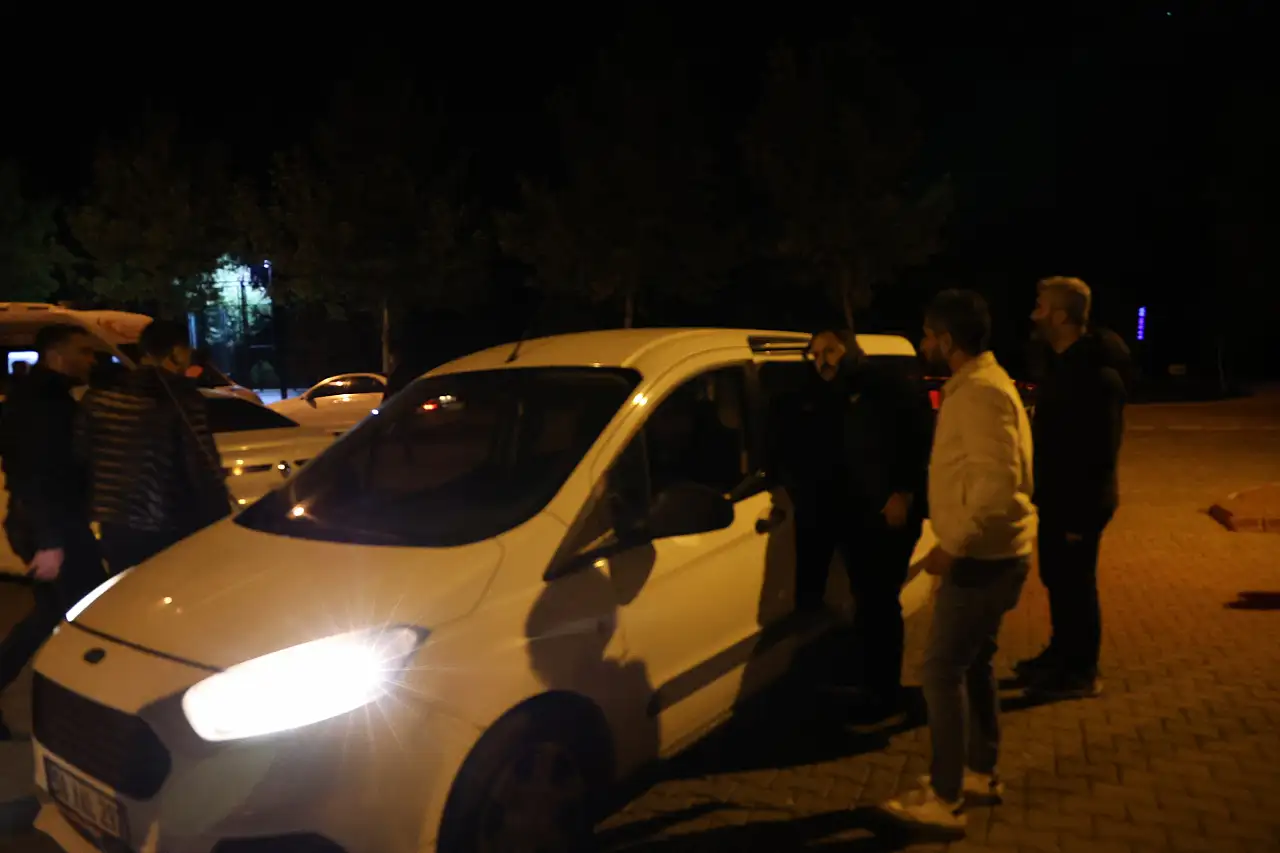 Kayınpederini bıçakladı, kendi canına kıymaya çalıştı