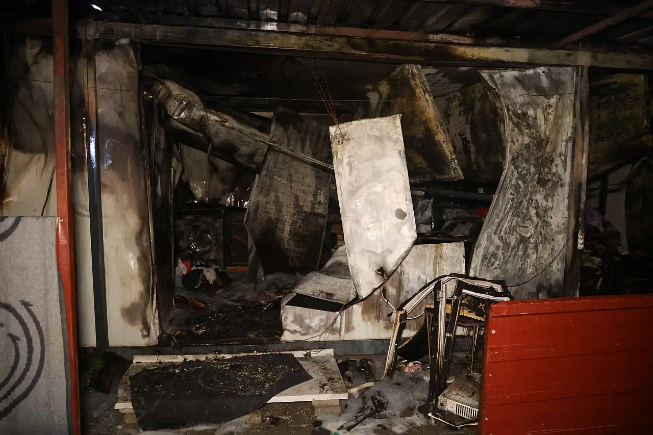 Depremde aile facia yaşadı: 3 kişi hastaneye kaldırıldı!