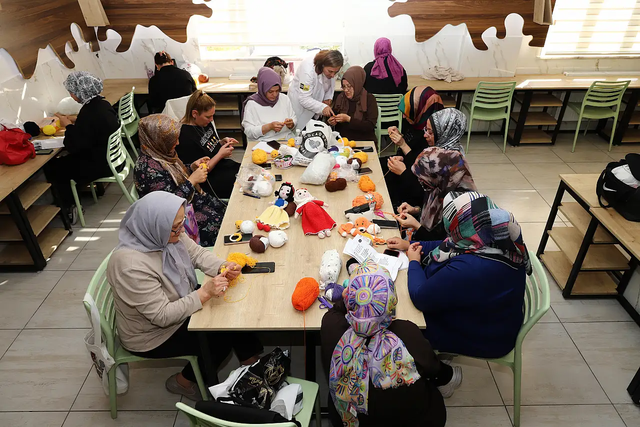 Konya'da öğrenmenin yaşı yok! Yeni dönem 93 bin kursiyerle başladı