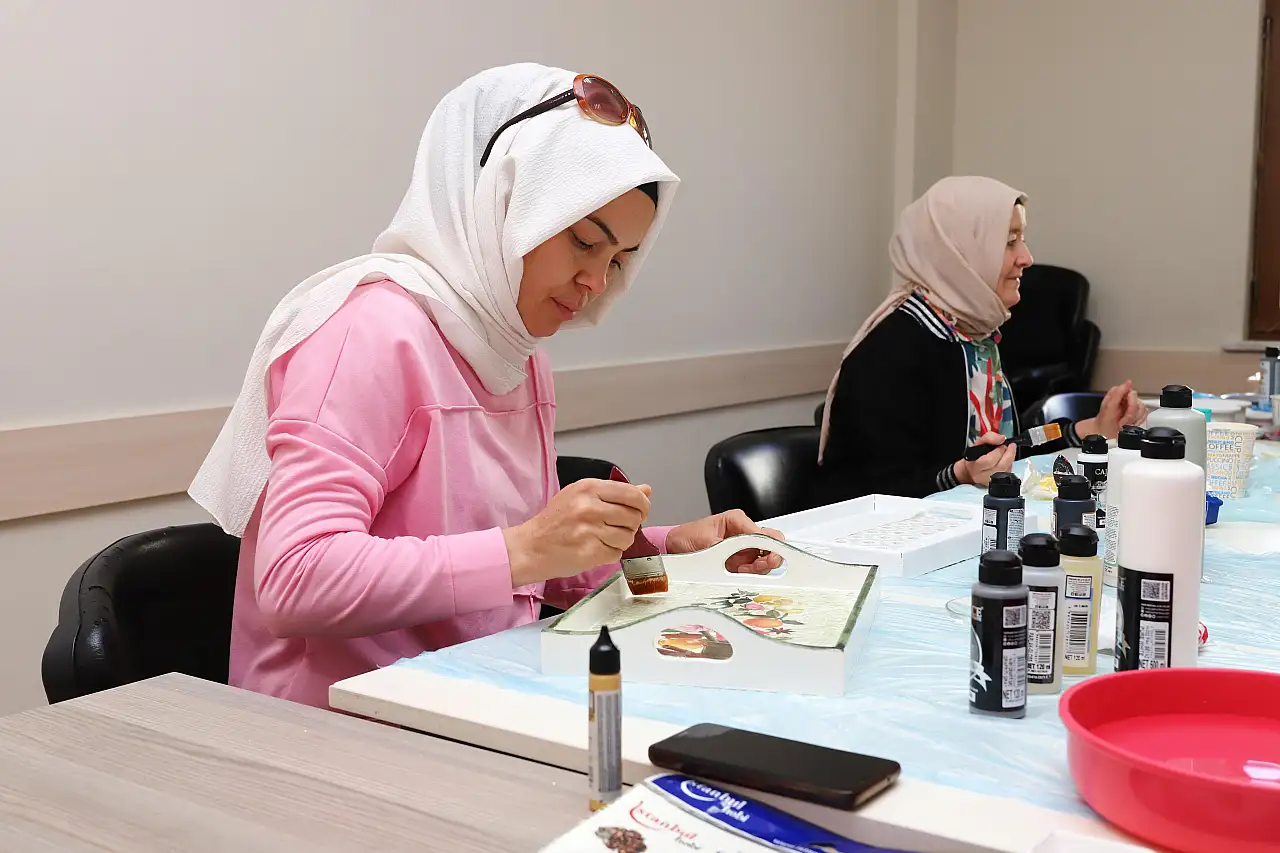 Konya'da öğrenmenin yaşı yok! Yeni dönem 93 bin kursiyerle başladı