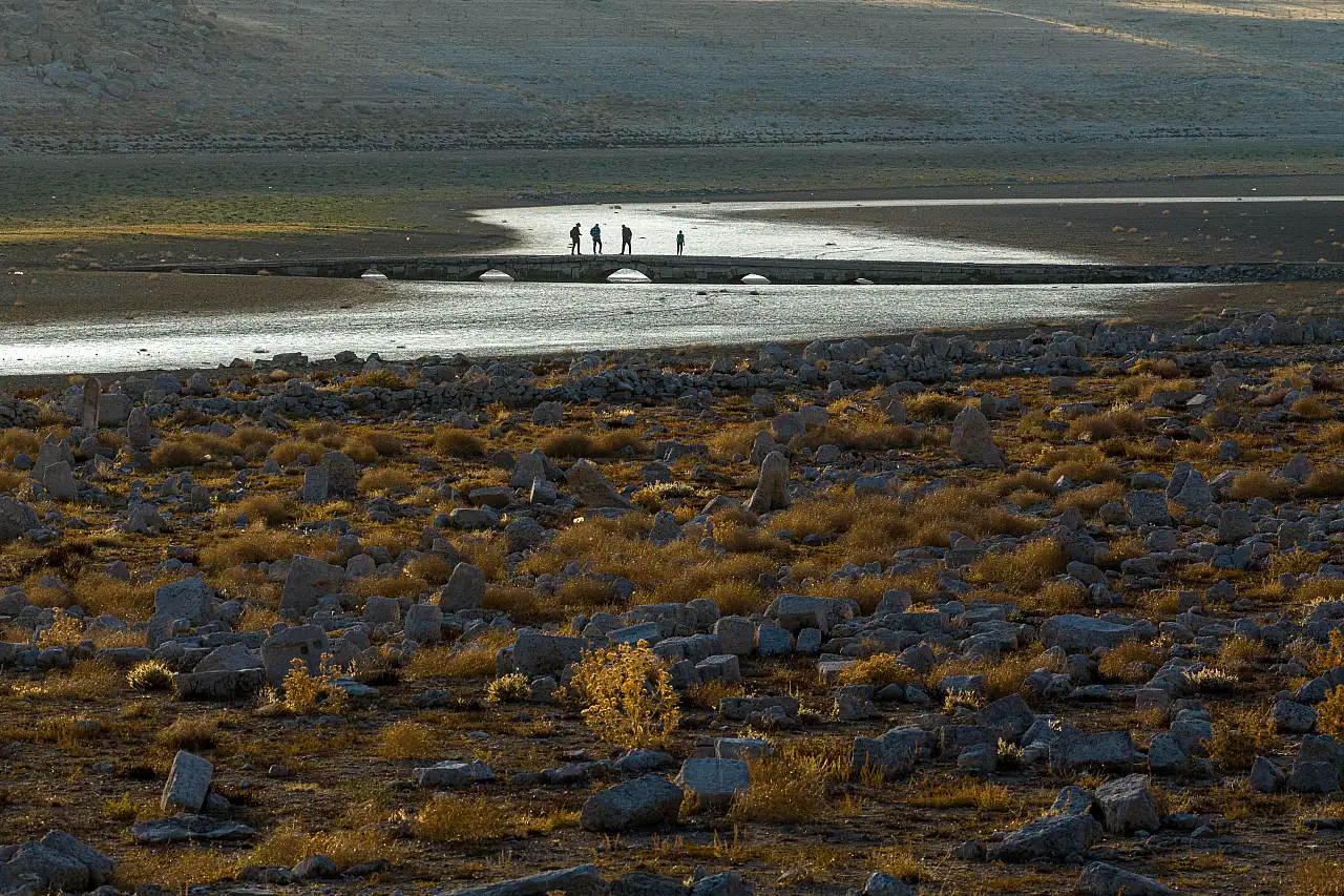 Konya'da 600 yıllık sır kuraklıkla ortaya çıktı! Tam 11 gözlü