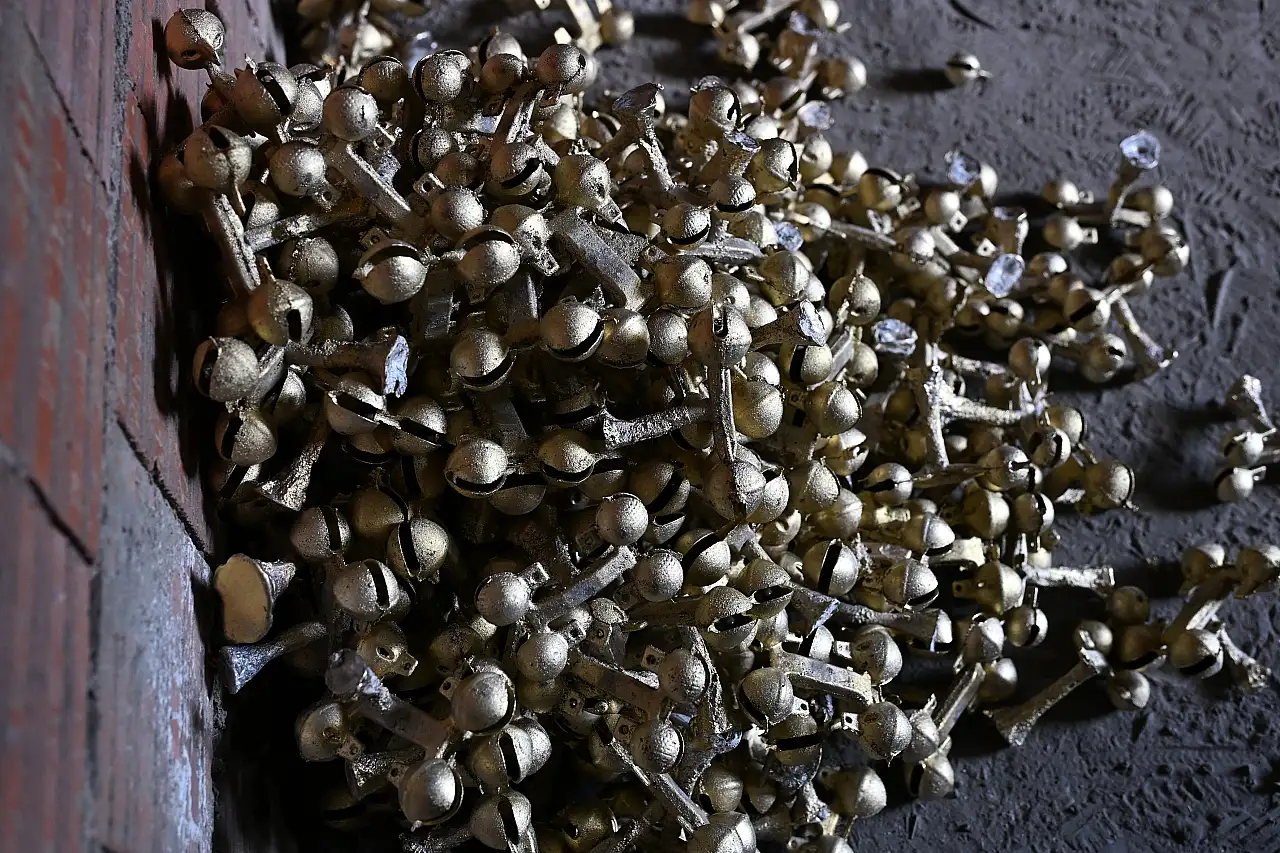 Ata mesleğine kendi tekniğini kattı! Köpek zili' üretiminde aranan isim oldu