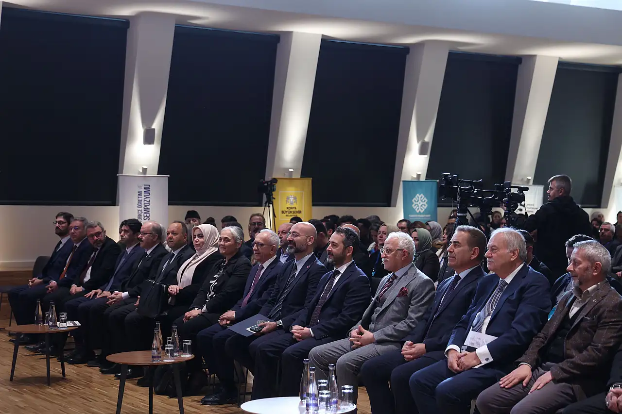 '4. Uluslararası Balkanlarda Türkçe Öğretimi ve Türkoloji Sempozyumu' Konya'da başladı