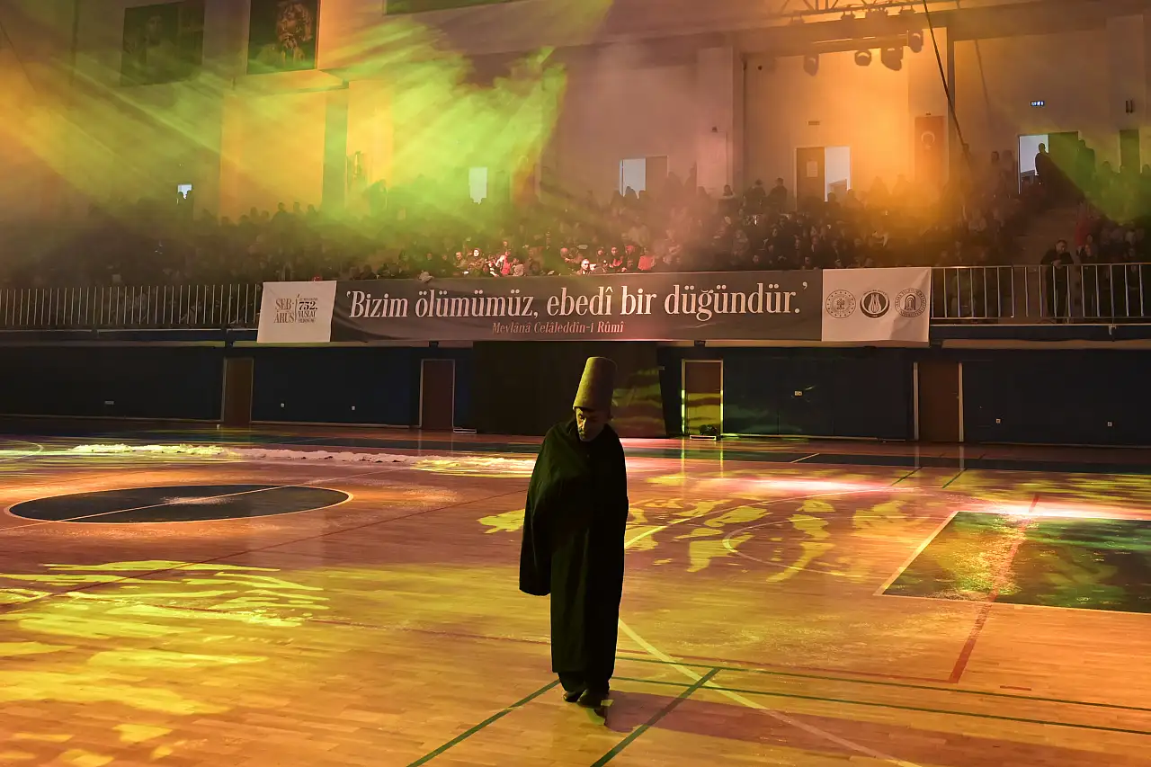 Umudun Kanatları Semazen Ekibi'nden Şeb-i Arus'ta anlamlı gösteri