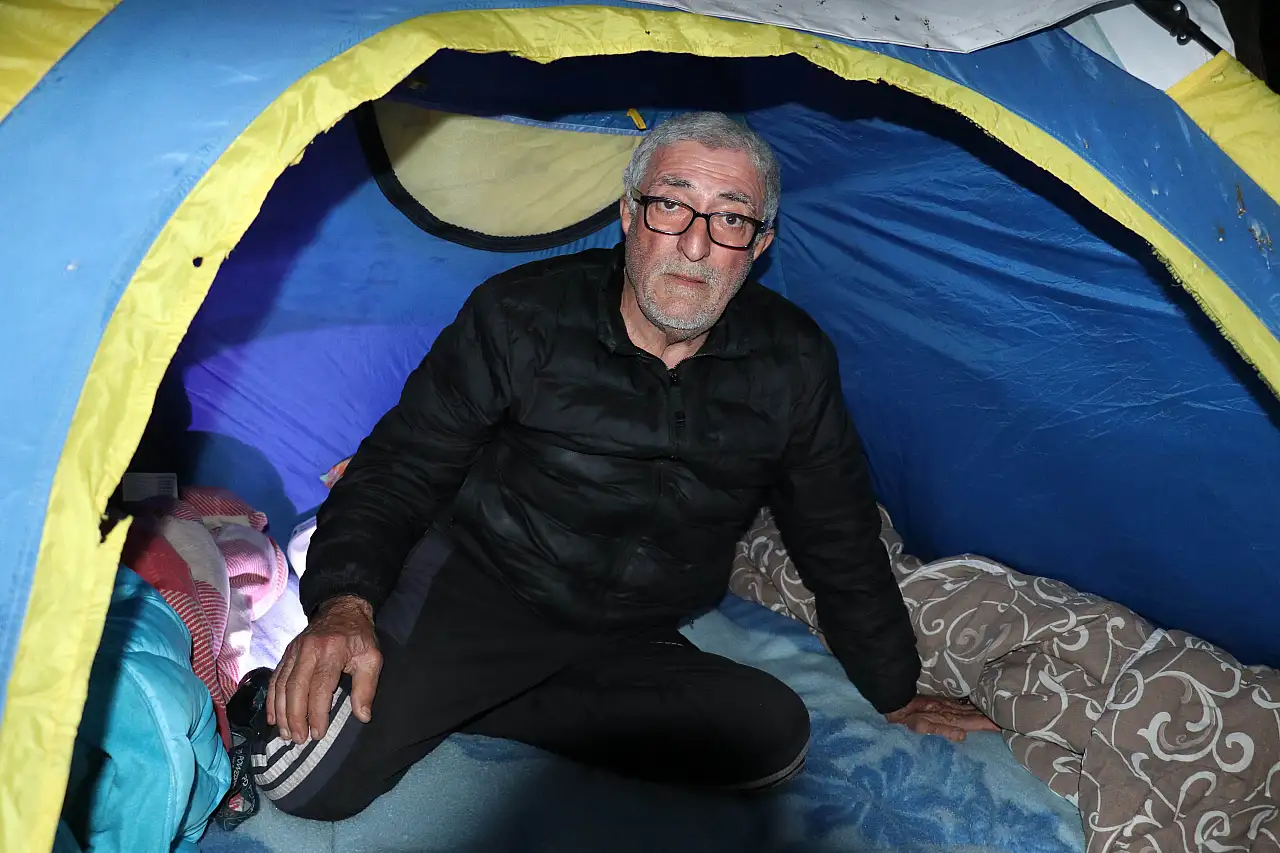 Konyalı şoföre uykusunda vahşet! 19 bıçak darbesi onu çadıra mahkum etti