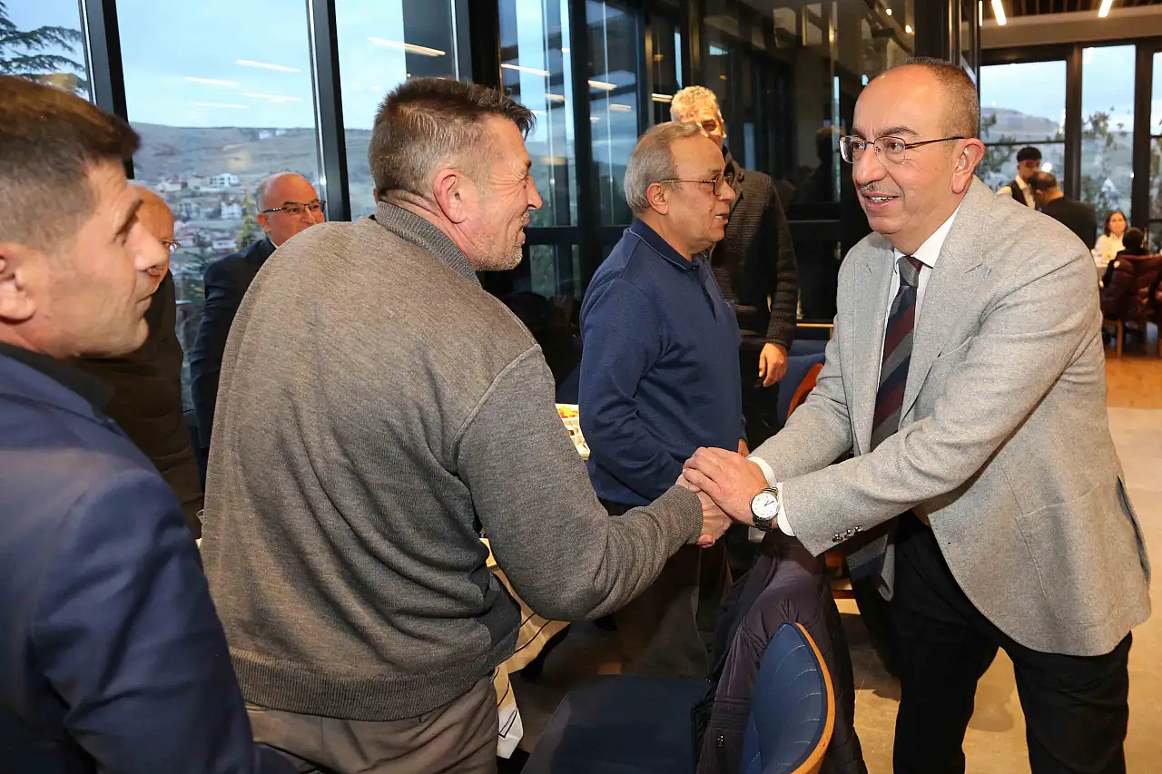 Meram'da muhtarlar ve kurum müdürleri iftar sofrasında buluştu