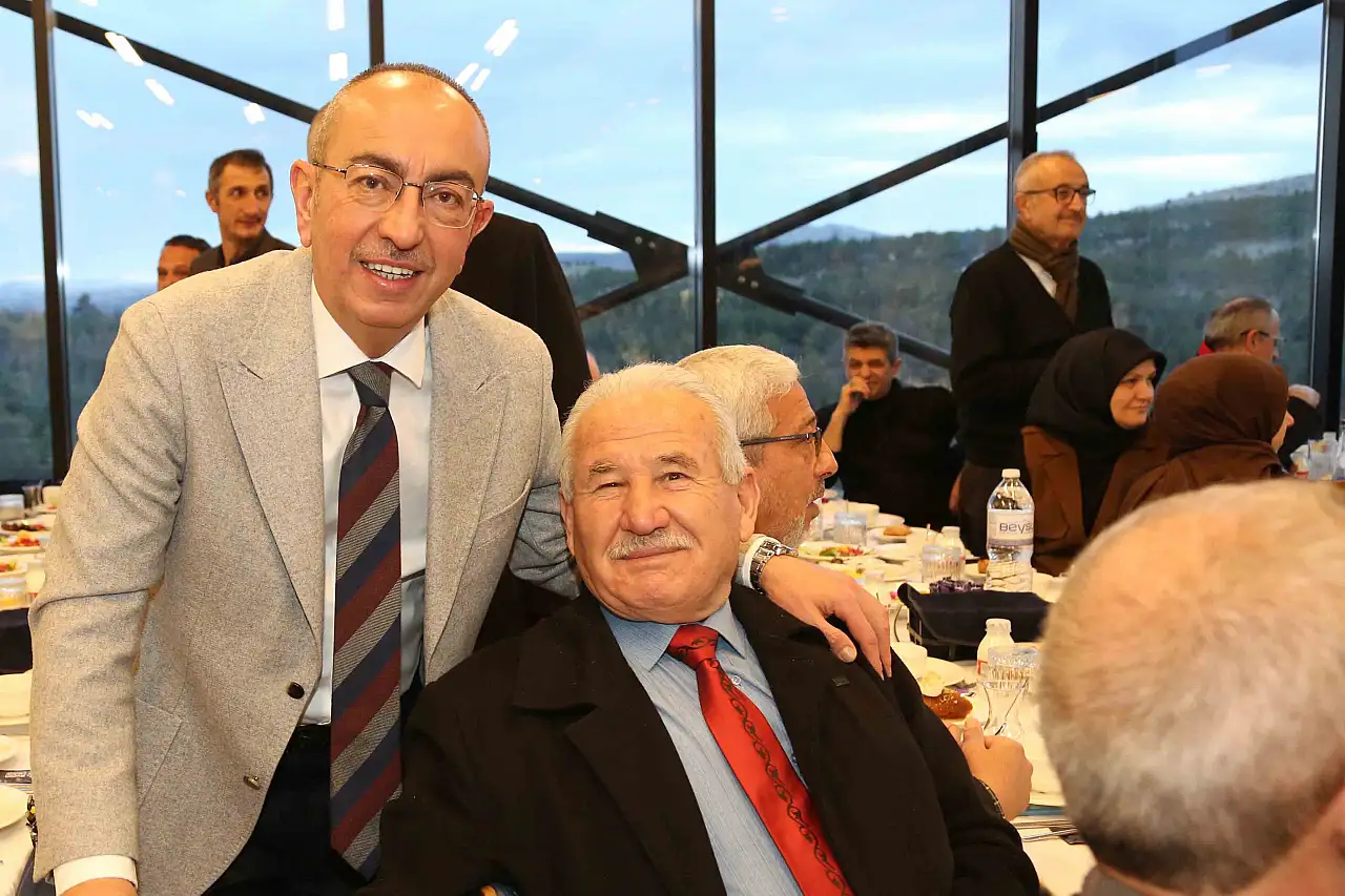 Meram'da muhtarlar ve kurum müdürleri iftar sofrasında buluştu